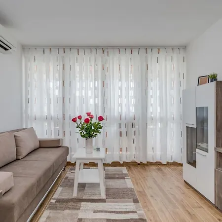 Lct Uptown Apartamento Split