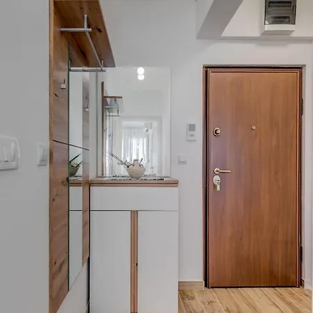 Apartment Lct Uptown Split